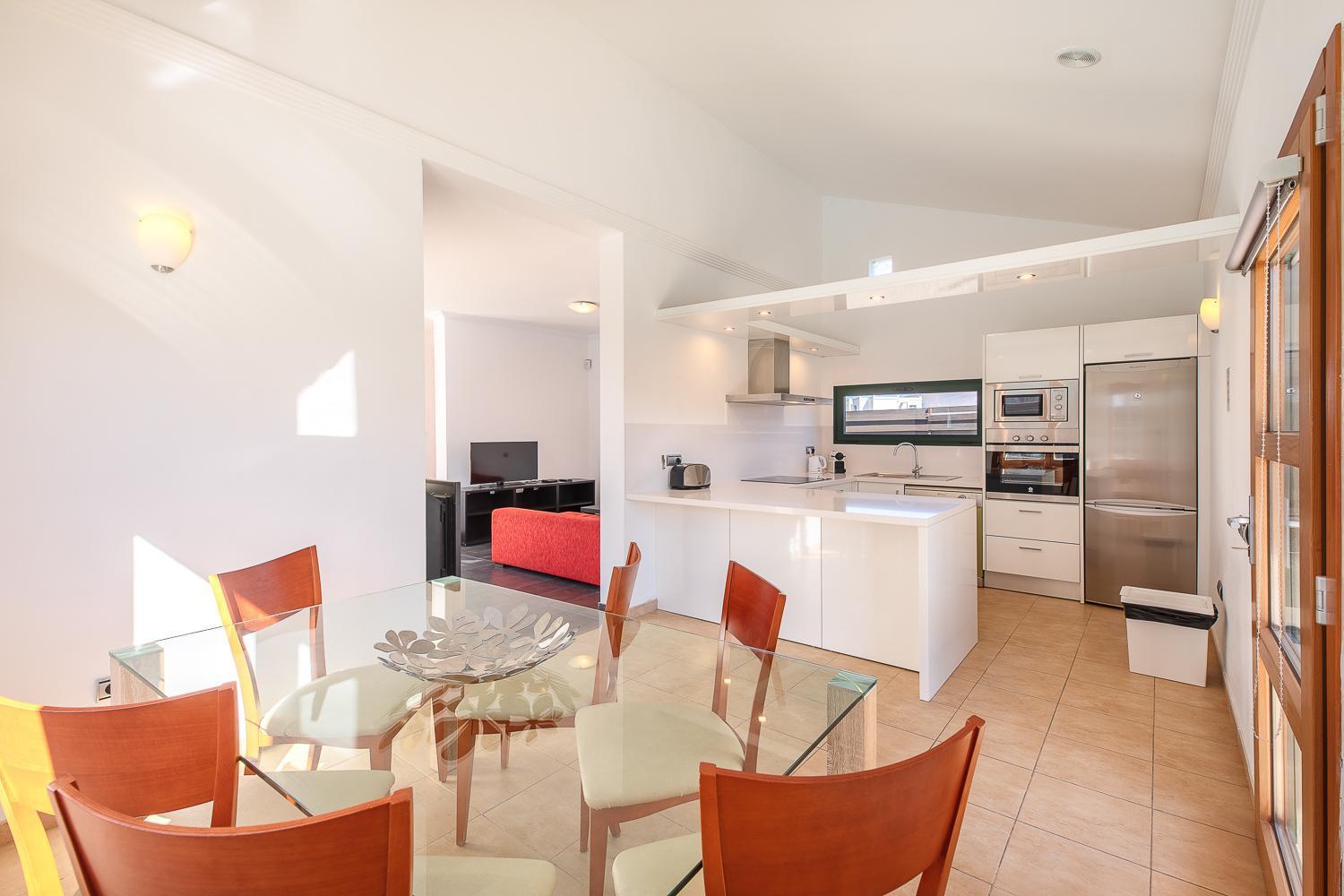 Camelot Holiday Homes By Livvo بلايا بلانكا المظهر الخارجي الصورة