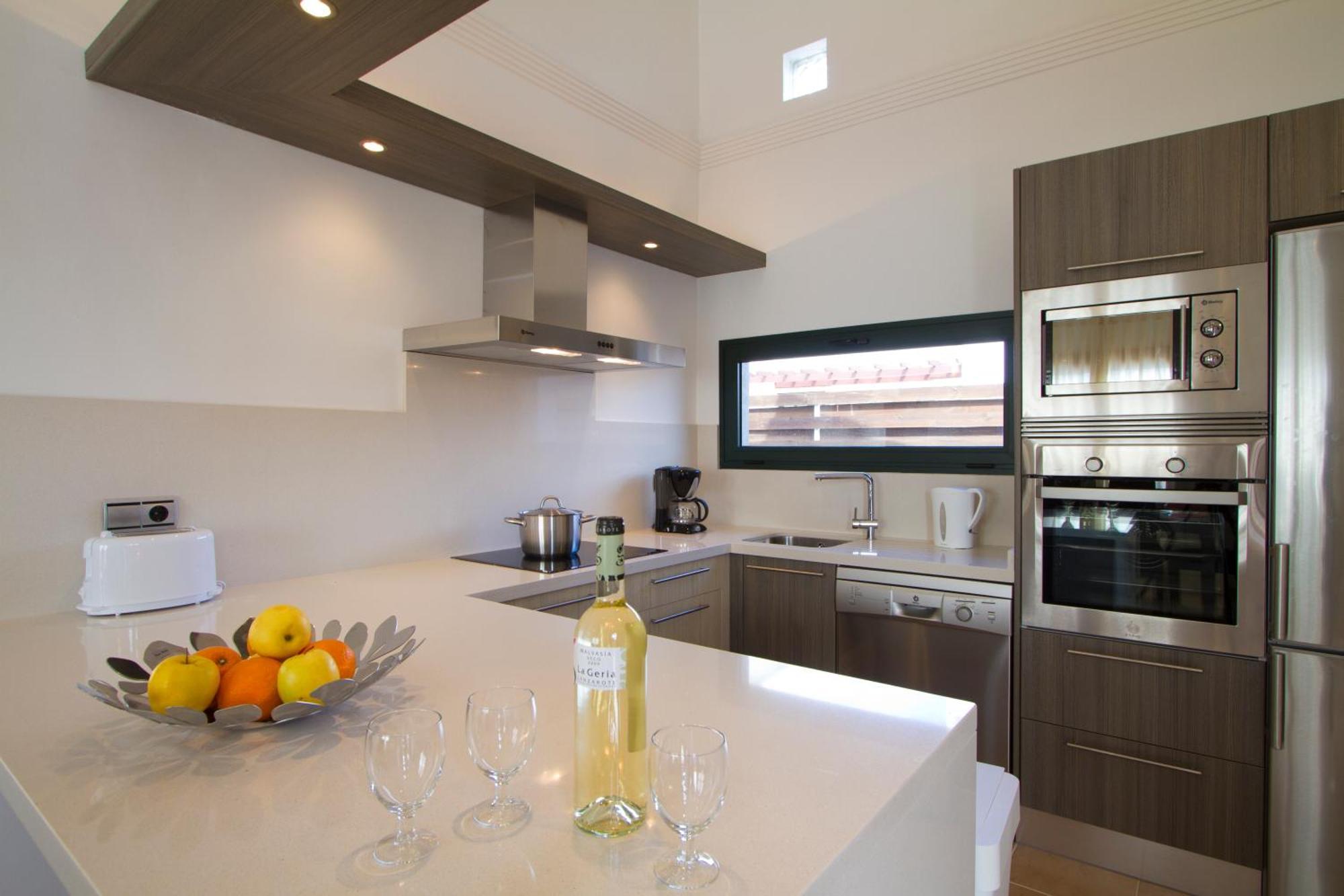 Camelot Holiday Homes By Livvo بلايا بلانكا المظهر الخارجي الصورة