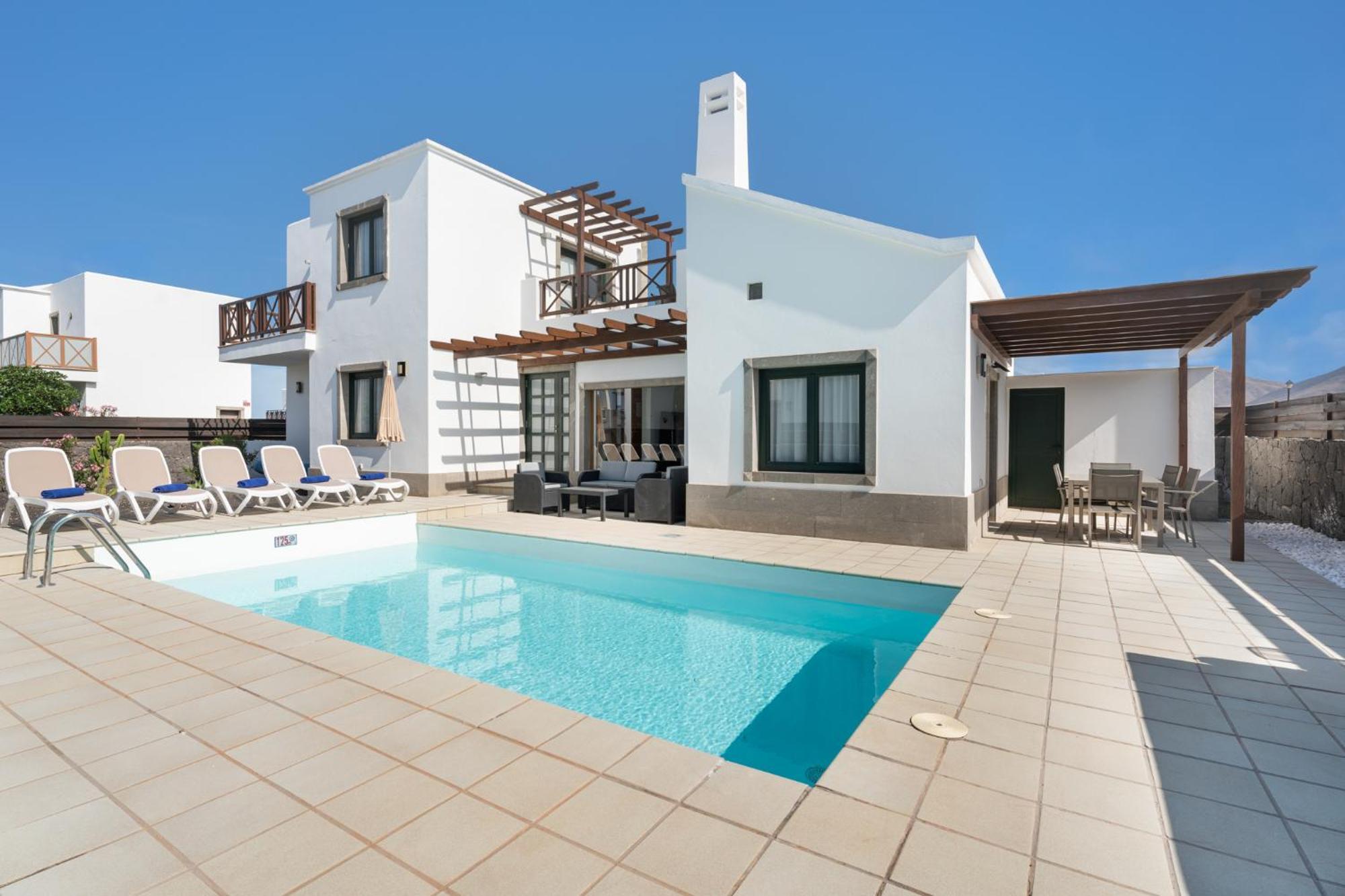 Camelot Holiday Homes By Livvo بلايا بلانكا المظهر الخارجي الصورة