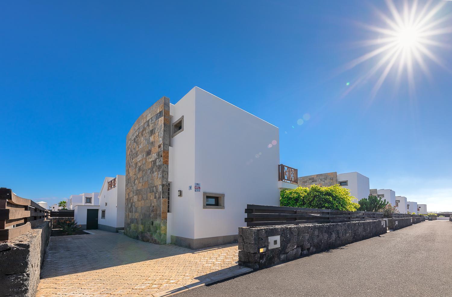 Camelot Holiday Homes By Livvo بلايا بلانكا المظهر الخارجي الصورة